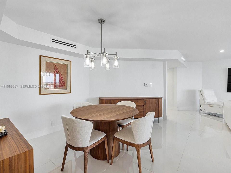 En Renta: $11,600 (2 camas, 2 baños, 1351 Pies cuadrados)