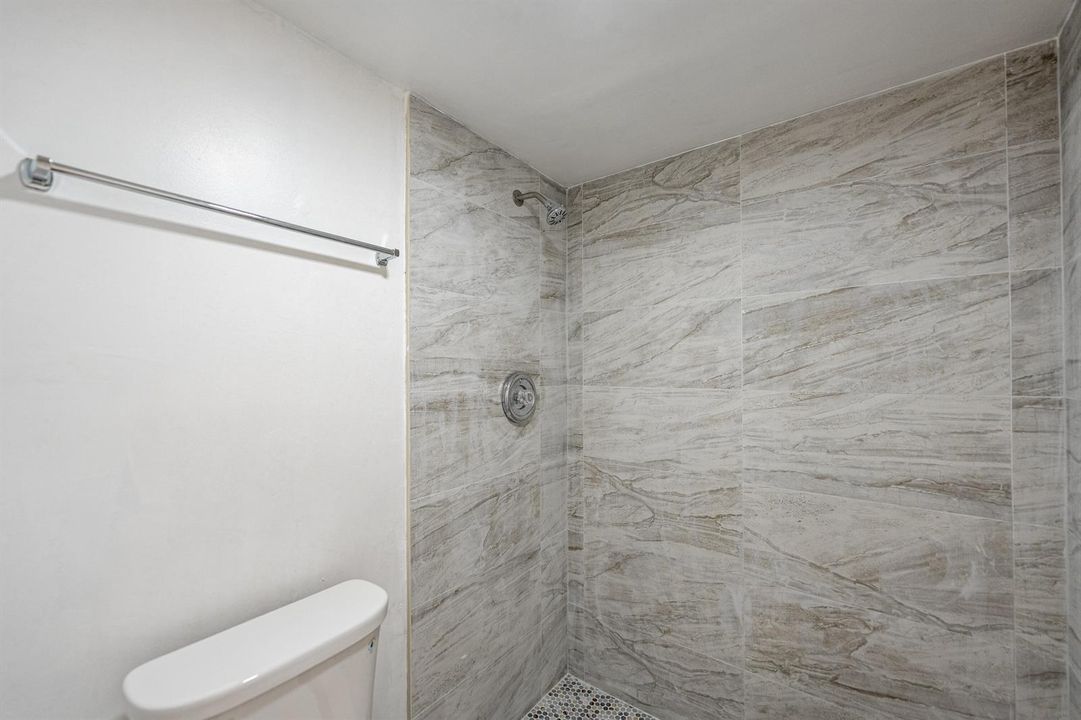 1166 6th Ave- master bath 2