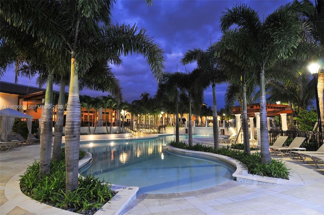 Located within exclusive Aberdeen Golf & Country Club, a mandatory membership community, residents enjoy access to championship golf, tennis, pickleball, resort-style pools, a state-of-the-art fitness and aquatics center, and multiple dining venues. A vibrant social calendar creates an active, connected lifestyle.