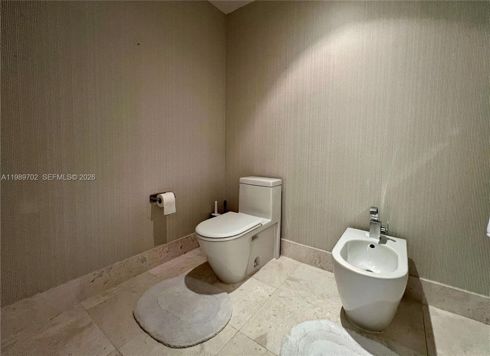 For Rent: $14,500 (3 beds, 3 baths, 1933 Square Feet)