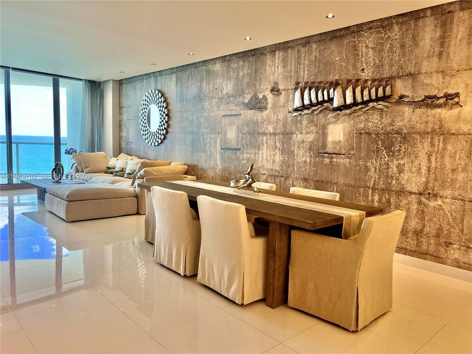 For Rent: $14,500 (3 beds, 3 baths, 1933 Square Feet)