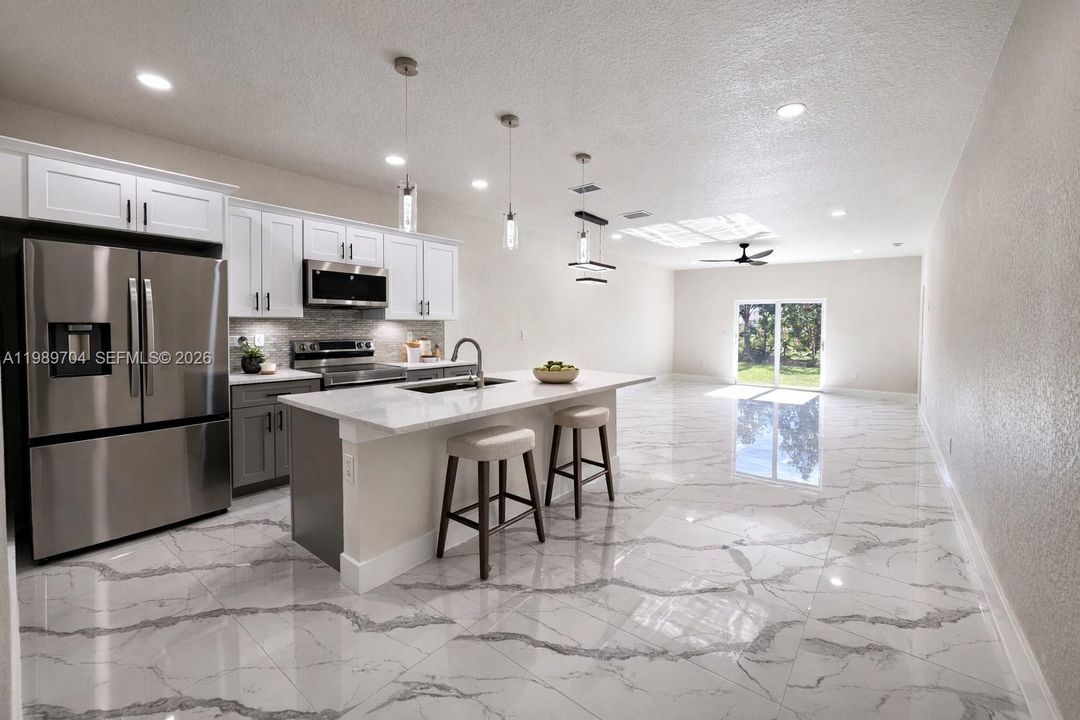 En Venta: $519,900 (0 camas, 0 baños, 1200 Pies cuadrados)