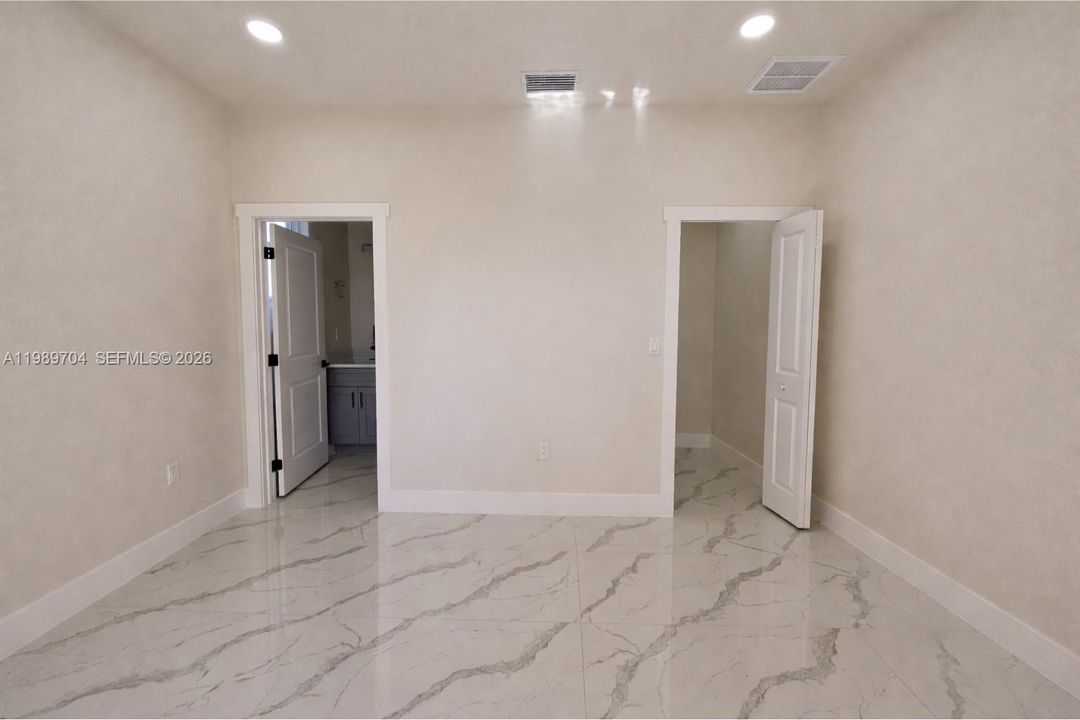 En Venta: $519,900 (0 camas, 0 baños, 1200 Pies cuadrados)