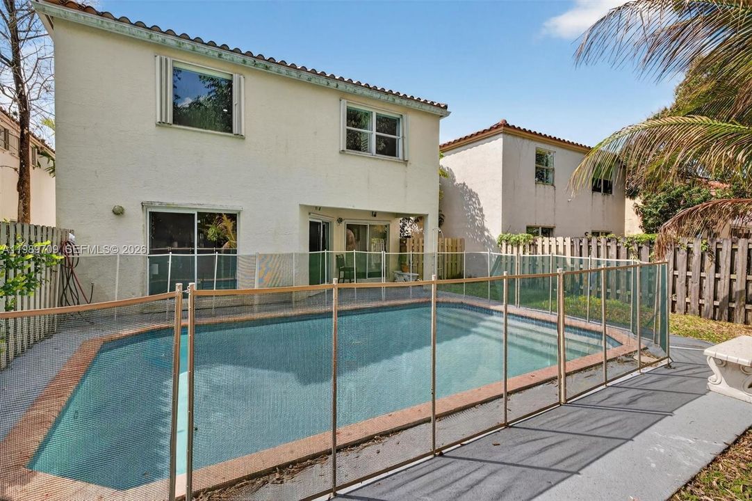 Active With Contract: $679,999 (4 beds, 2 baths, 2259 Square Feet)