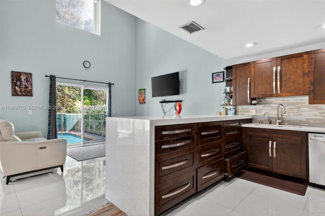 Active With Contract: $679,999 (4 beds, 2 baths, 2259 Square Feet)