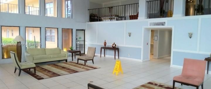 На продажу: $159,500 (1 спален, 1 ванн, 741 Квадратных фут)