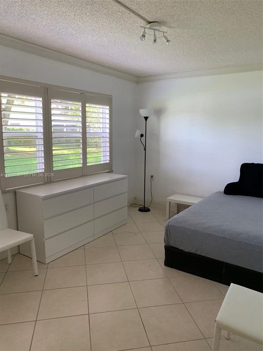 For Sale: $195,000 (3 beds, 2 baths, 1119 Square Feet)
