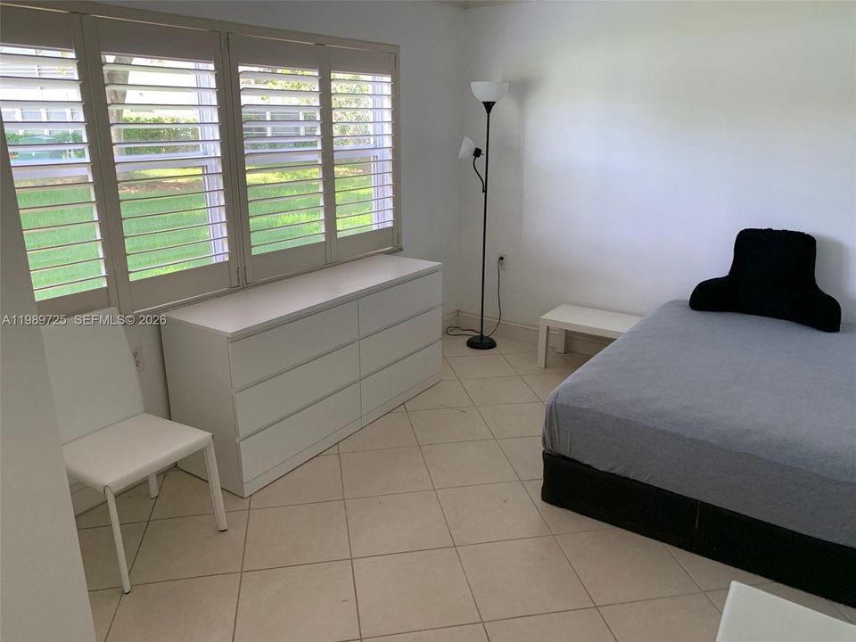 For Sale: $195,000 (3 beds, 2 baths, 1119 Square Feet)