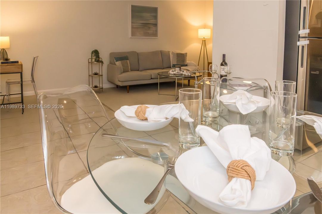 待售: $225,000 (2 贝兹, 1 浴室, 760 平方英尺)