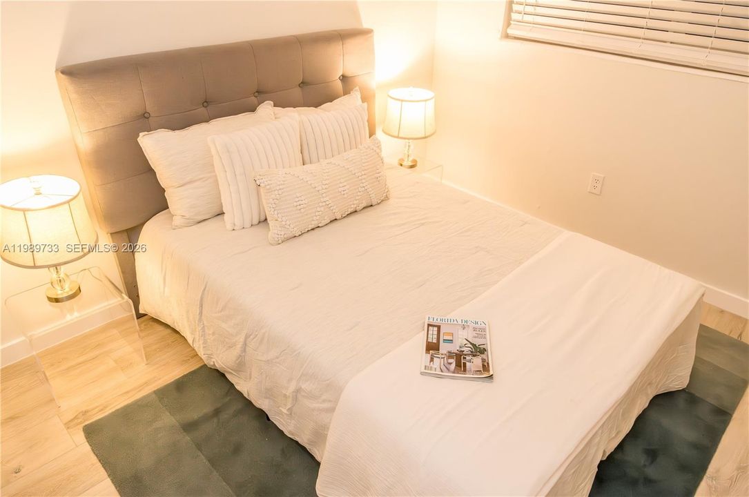 待售: $225,000 (2 贝兹, 1 浴室, 760 平方英尺)