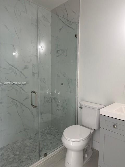 En Renta: $1,600 (5 camas, 3 baños, 3349 Pies cuadrados)