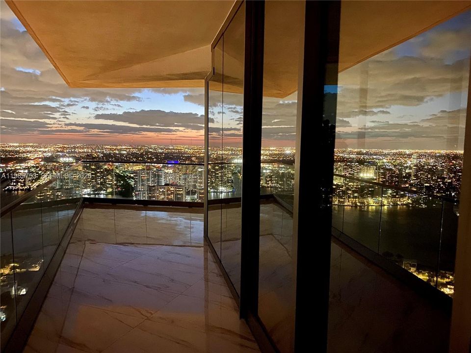 En Venta: $2,400,000 (2 camas, 2 baños, 1291 Pies cuadrados)