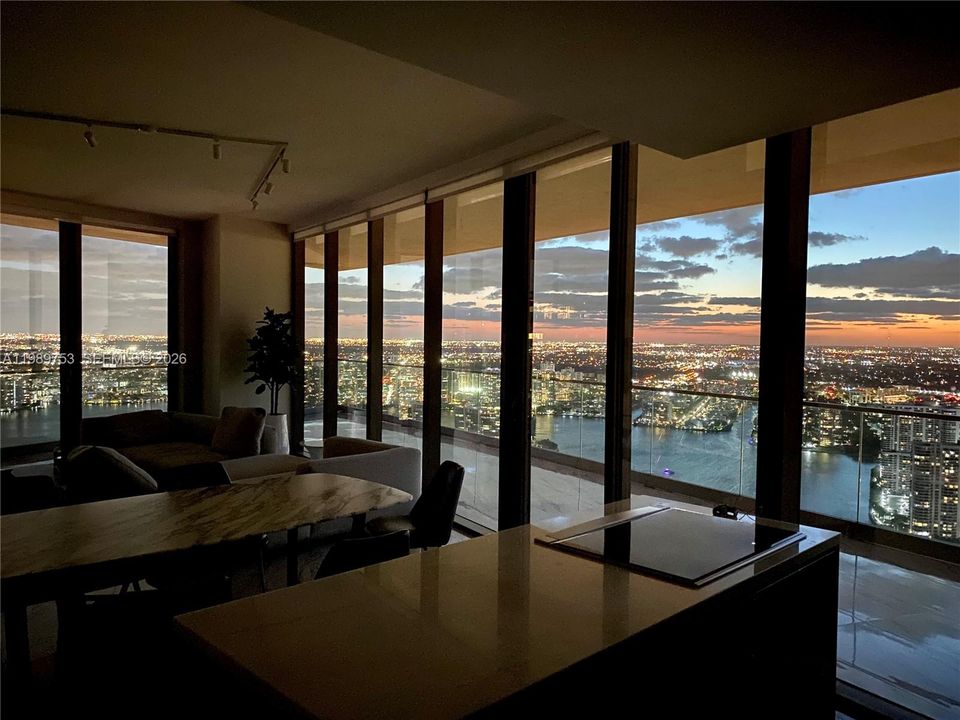 En Venta: $2,400,000 (2 camas, 2 baños, 1291 Pies cuadrados)