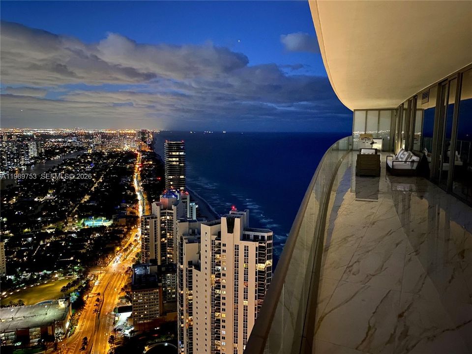 En Venta: $2,400,000 (2 camas, 2 baños, 1291 Pies cuadrados)