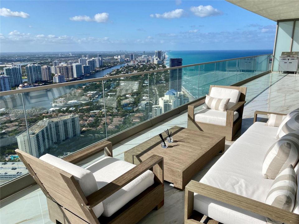 En Venta: $2,400,000 (2 camas, 2 baños, 1291 Pies cuadrados)
