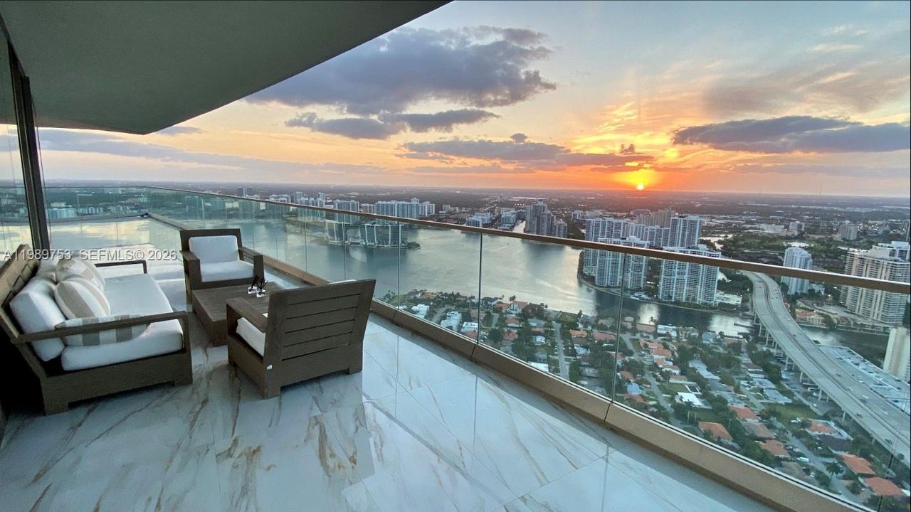 En Venta: $2,400,000 (2 camas, 2 baños, 1291 Pies cuadrados)