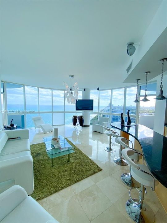 Activo con contrato: $8,500 (3 camas, 2 baños, 1700 Pies cuadrados)