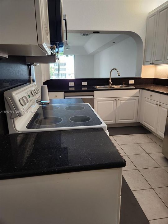 En Venta: $470,000 (3 camas, 2 baños, 1710 Pies cuadrados)