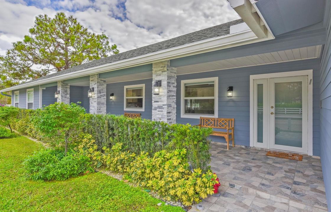 1401 Pelham Rd Wellington FL-large-004-0