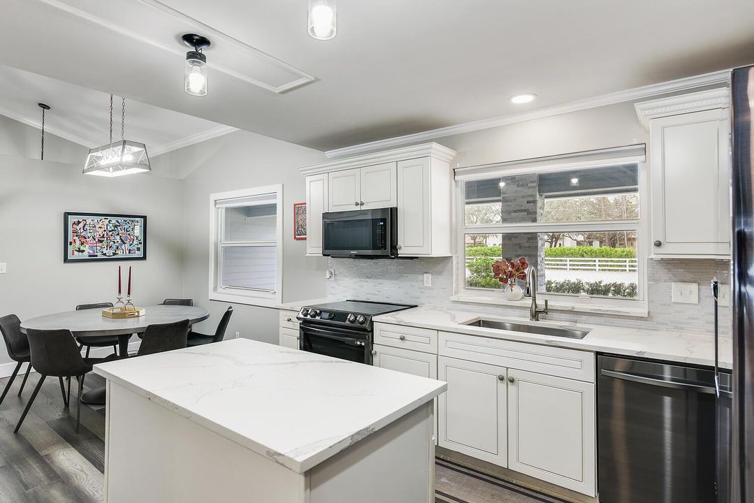 1401 Pelham Rd Wellington FL-large-008-0