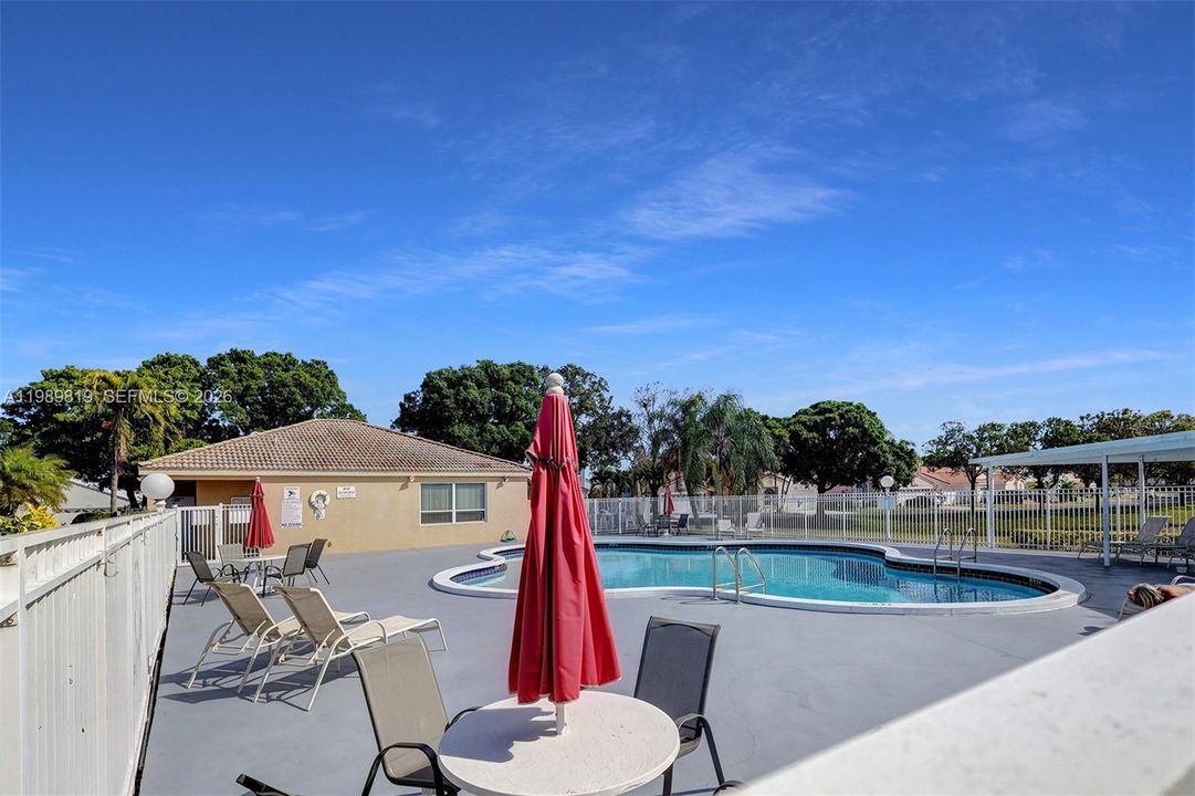 Active With Contract: $555,000 (4 beds, 2 baths, 2220 Square Feet)