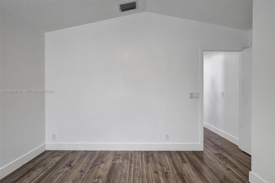 Active With Contract: $555,000 (4 beds, 2 baths, 2220 Square Feet)
