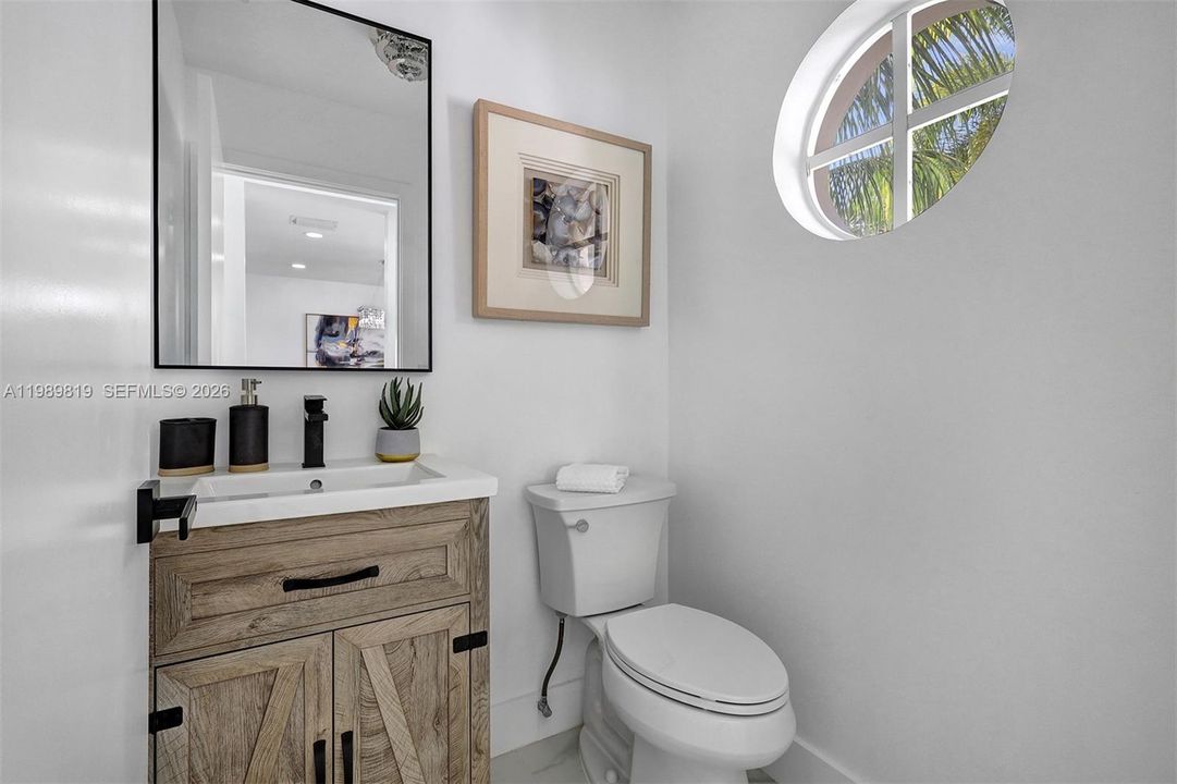 Active With Contract: $555,000 (4 beds, 2 baths, 2220 Square Feet)