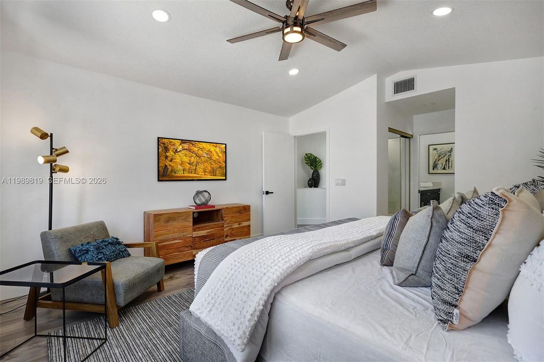 Active With Contract: $555,000 (4 beds, 2 baths, 2220 Square Feet)