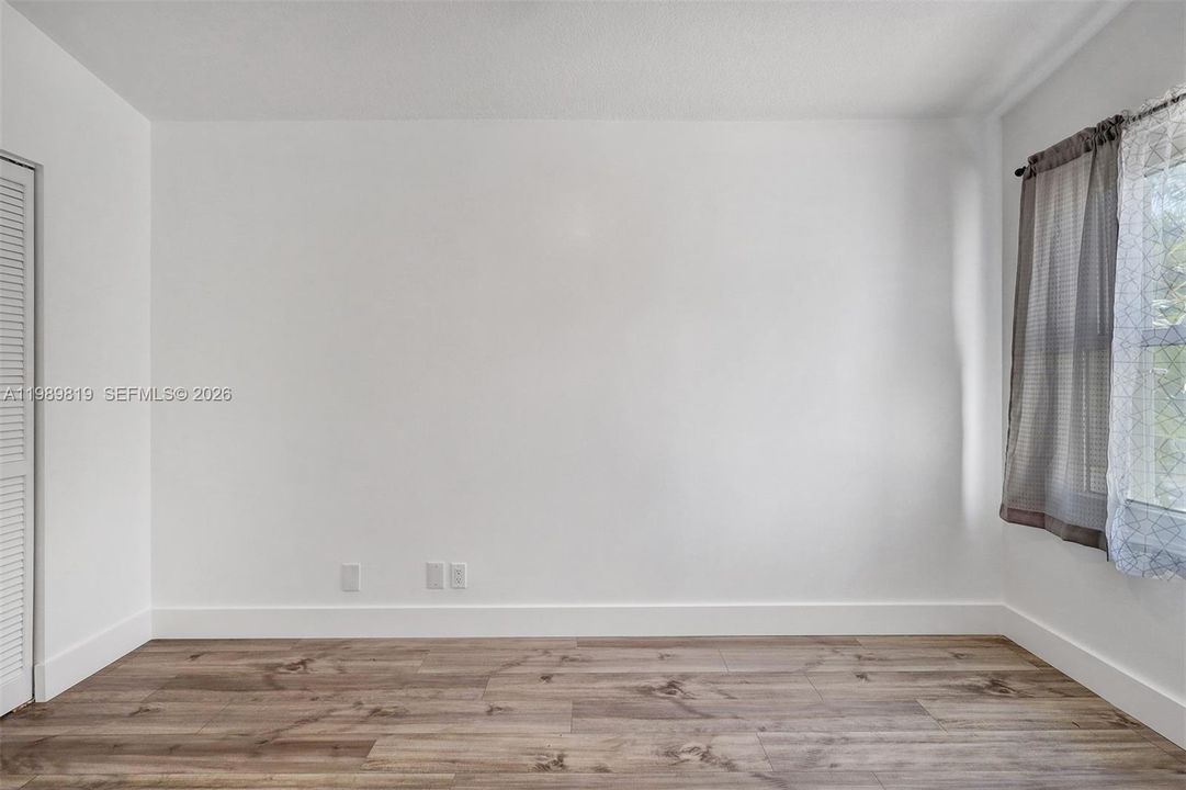 Active With Contract: $555,000 (4 beds, 2 baths, 2220 Square Feet)