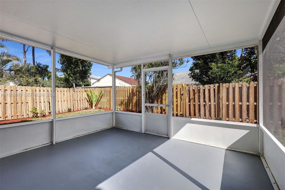 Active With Contract: $555,000 (4 beds, 2 baths, 2220 Square Feet)