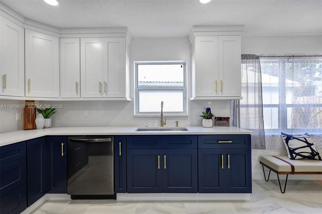 Active With Contract: $555,000 (4 beds, 2 baths, 2220 Square Feet)