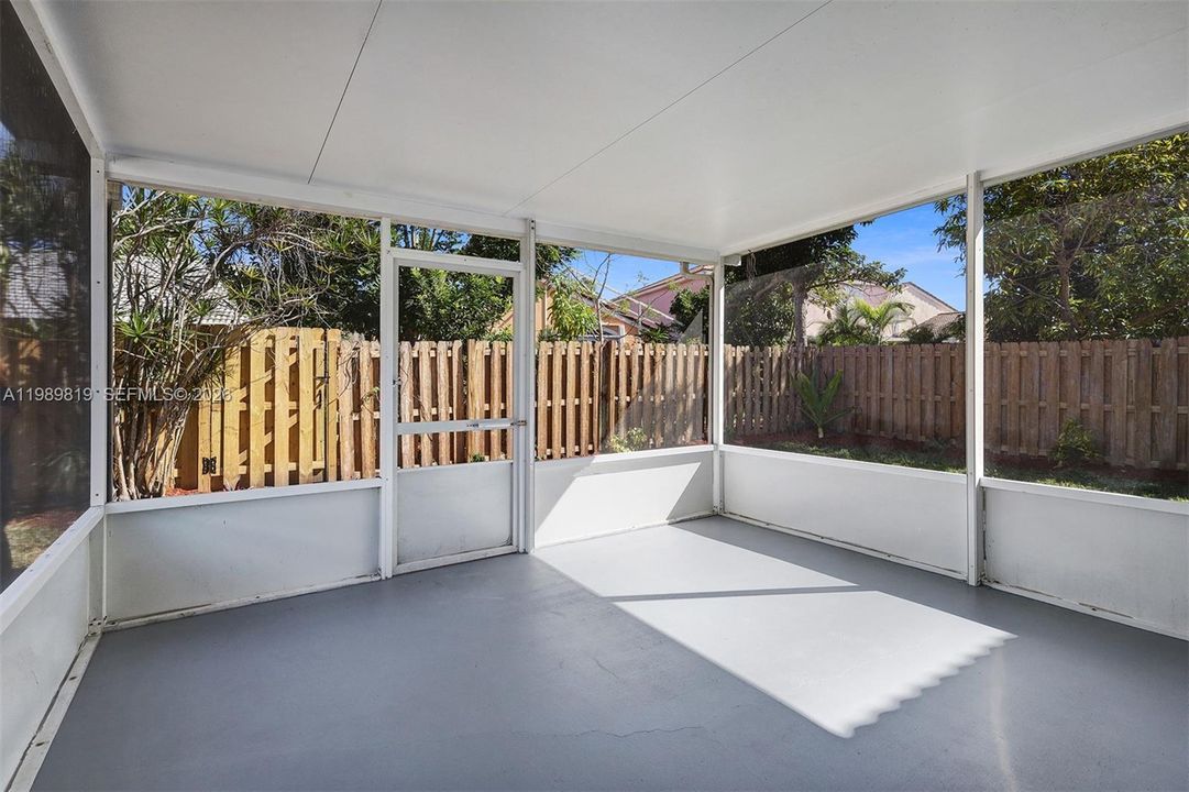 Active With Contract: $555,000 (4 beds, 2 baths, 2220 Square Feet)