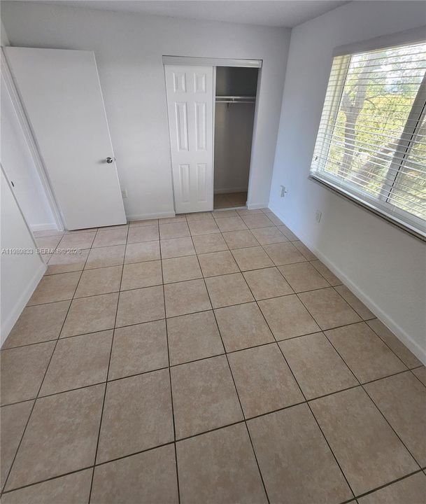 Active With Contract: $1,800 (2 beds, 1 baths, 434568 Square Feet)