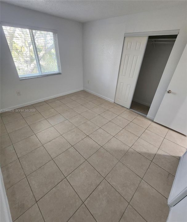 Active With Contract: $1,800 (2 beds, 1 baths, 434568 Square Feet)