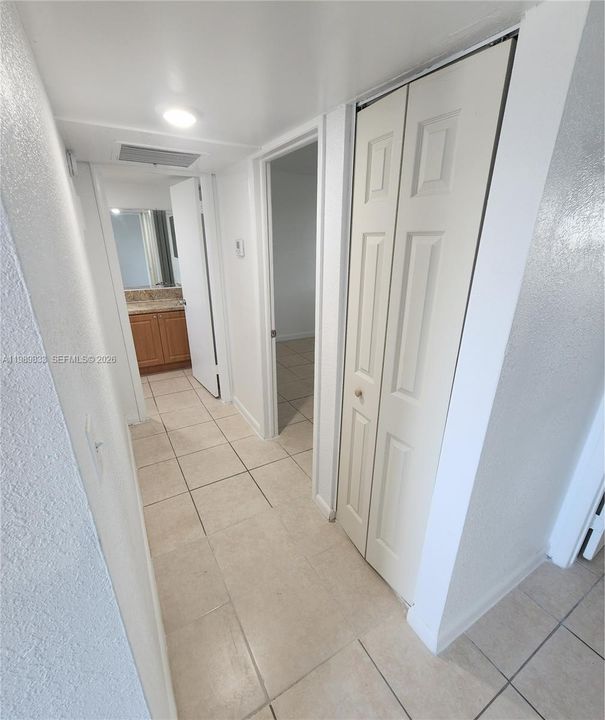 Active With Contract: $1,800 (2 beds, 1 baths, 434568 Square Feet)
