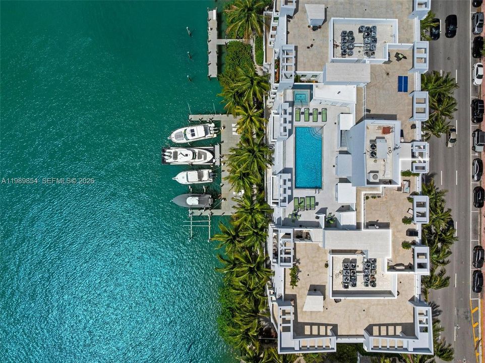 Vendido Recientemente: $799,000 (2 camas, 2 baños, 1270 Pies cuadrados)