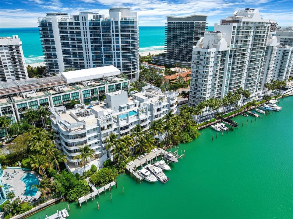 Vendido Recientemente: $799,000 (2 camas, 2 baños, 1270 Pies cuadrados)