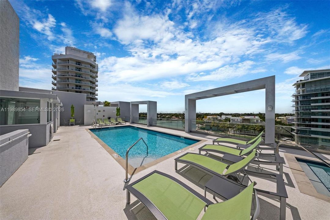 Vendido Recientemente: $799,000 (2 camas, 2 baños, 1270 Pies cuadrados)