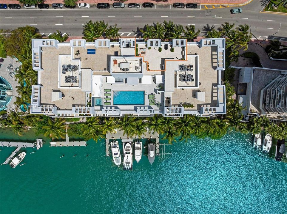 Vendido Recientemente: $799,000 (2 camas, 2 baños, 1270 Pies cuadrados)