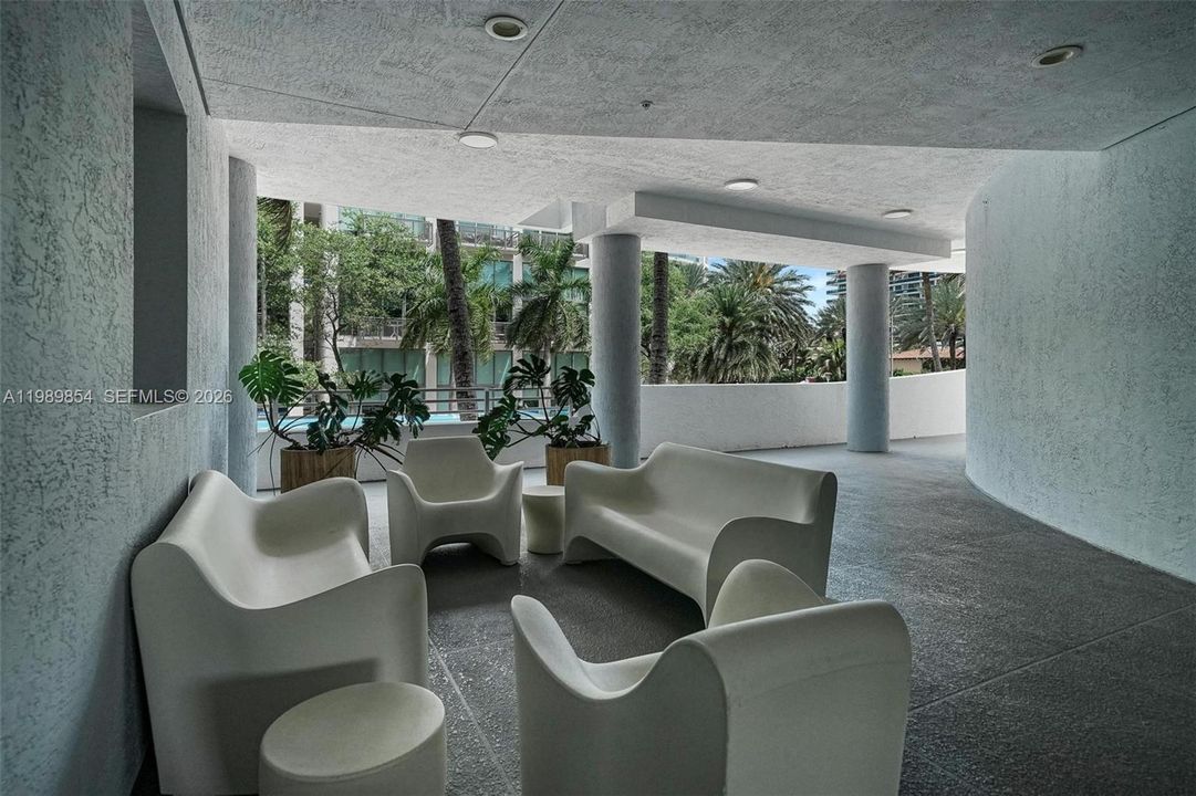 Vendido Recientemente: $799,000 (2 camas, 2 baños, 1270 Pies cuadrados)