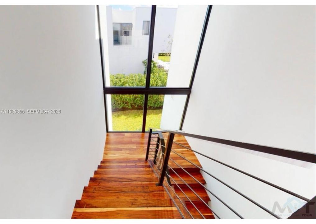 For Rent: $17,500 (5 beds, 6 baths, 4301 Square Feet)