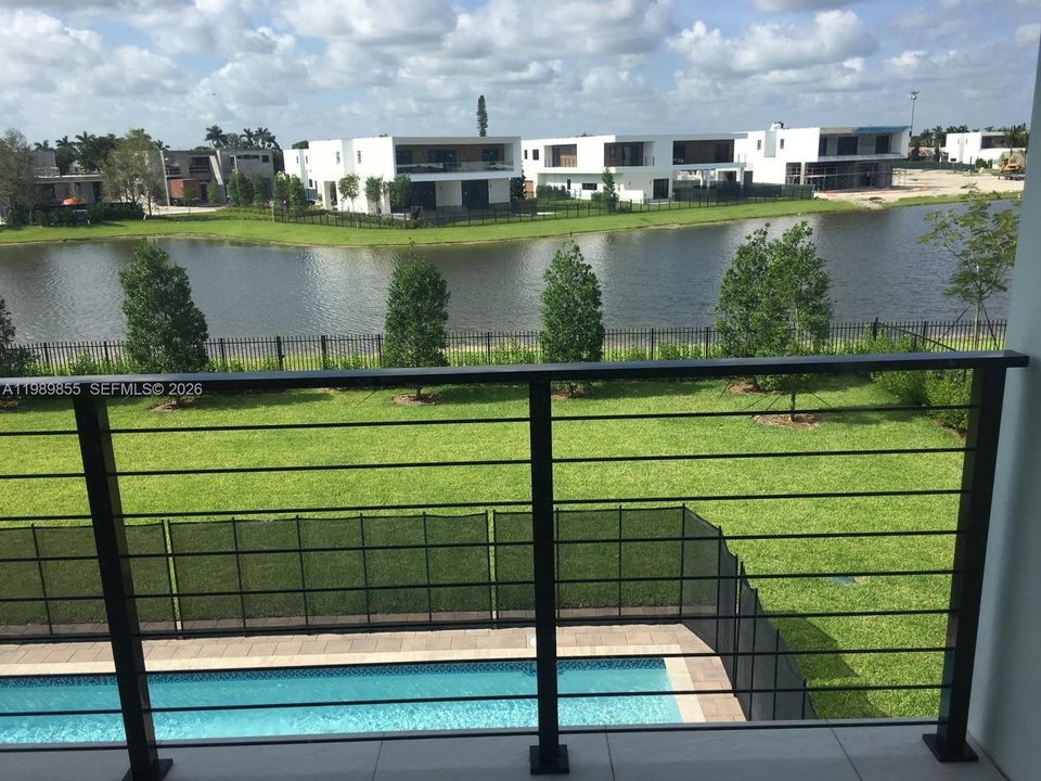 For Rent: $17,500 (5 beds, 6 baths, 4301 Square Feet)