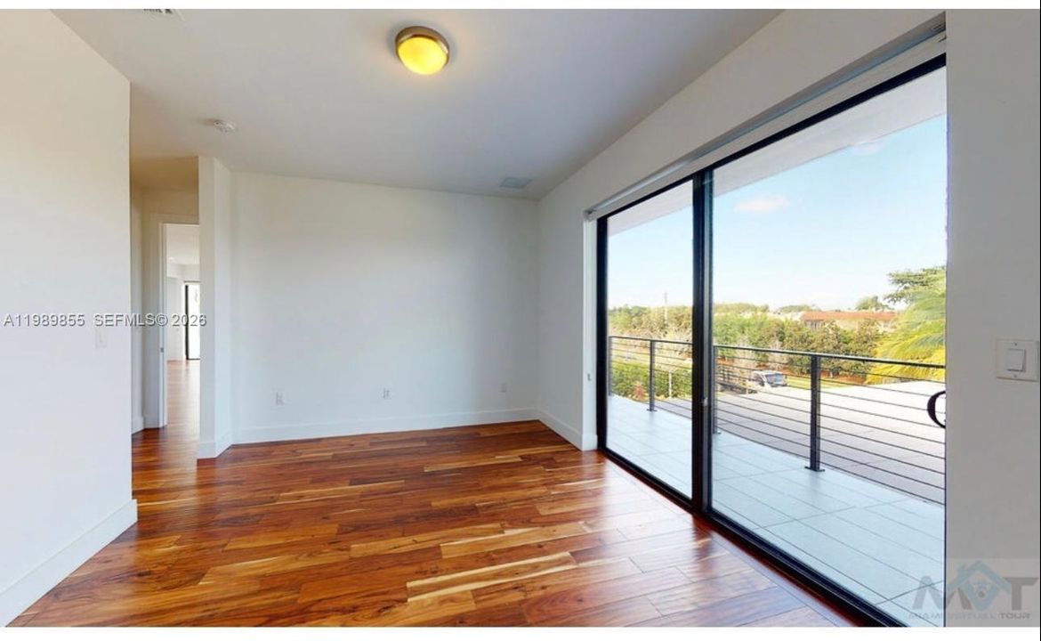 For Rent: $17,500 (5 beds, 6 baths, 4301 Square Feet)