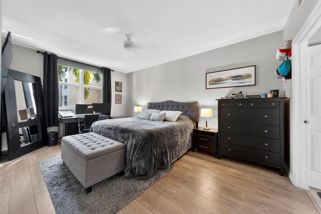 2401 NE 65th St Apt 310 Fort-print-008-0