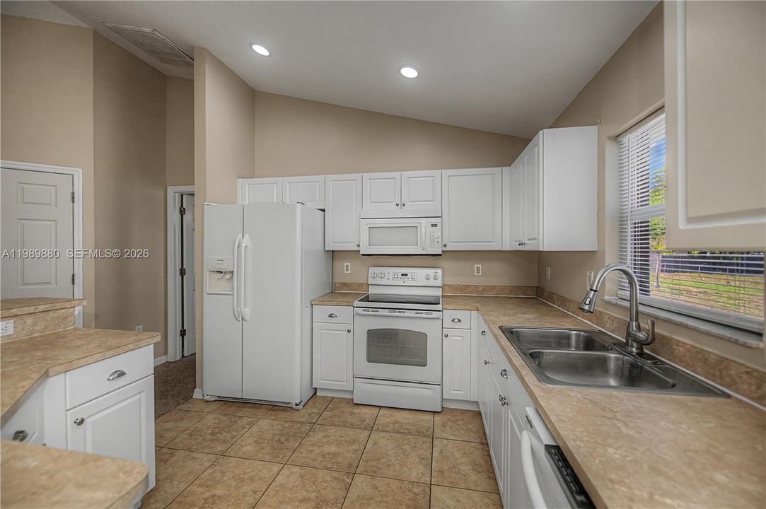 En Venta: $279,000 (3 camas, 2 baños, 0 Pies cuadrados)