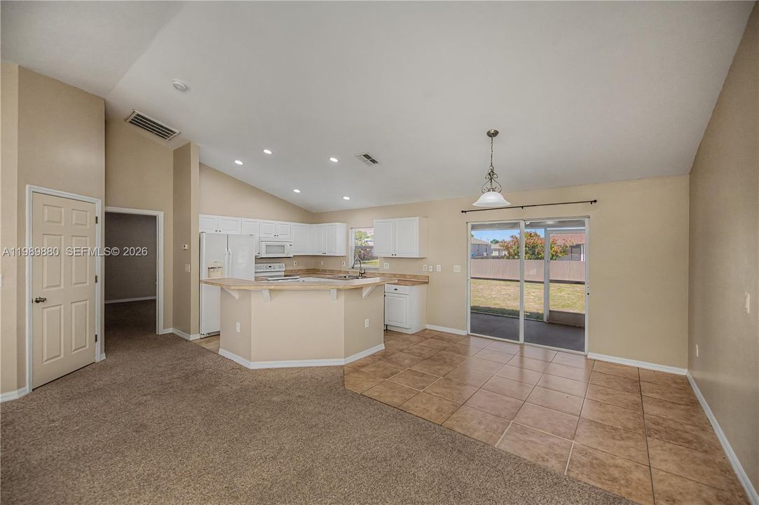 En Venta: $279,000 (3 camas, 2 baños, 0 Pies cuadrados)
