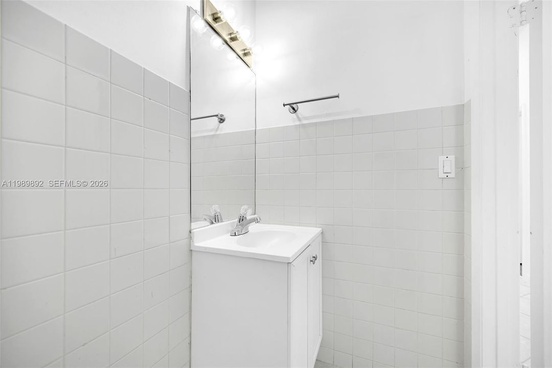 В аренду: $30 (0 спален, 0 ванн, 0 Квадратных фут)