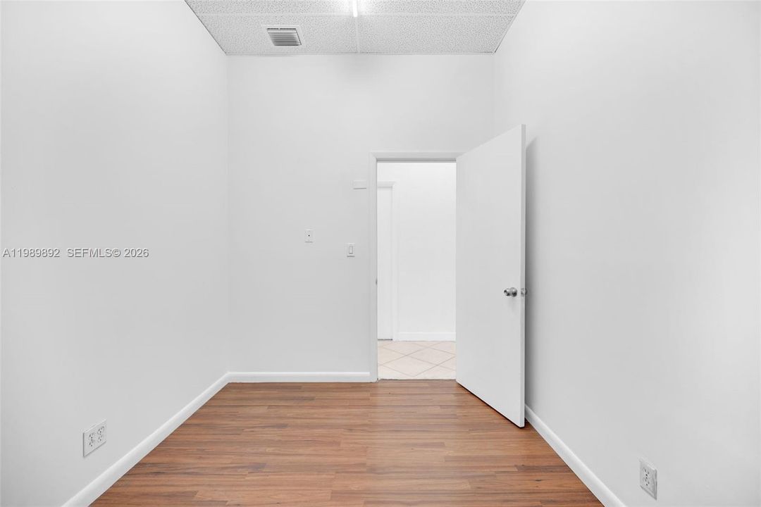 В аренду: $30 (0 спален, 0 ванн, 0 Квадратных фут)