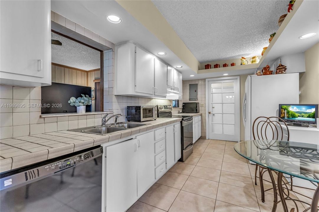 Activo con contrato: $637,500 (3 camas, 2 baños, 1761 Pies cuadrados)