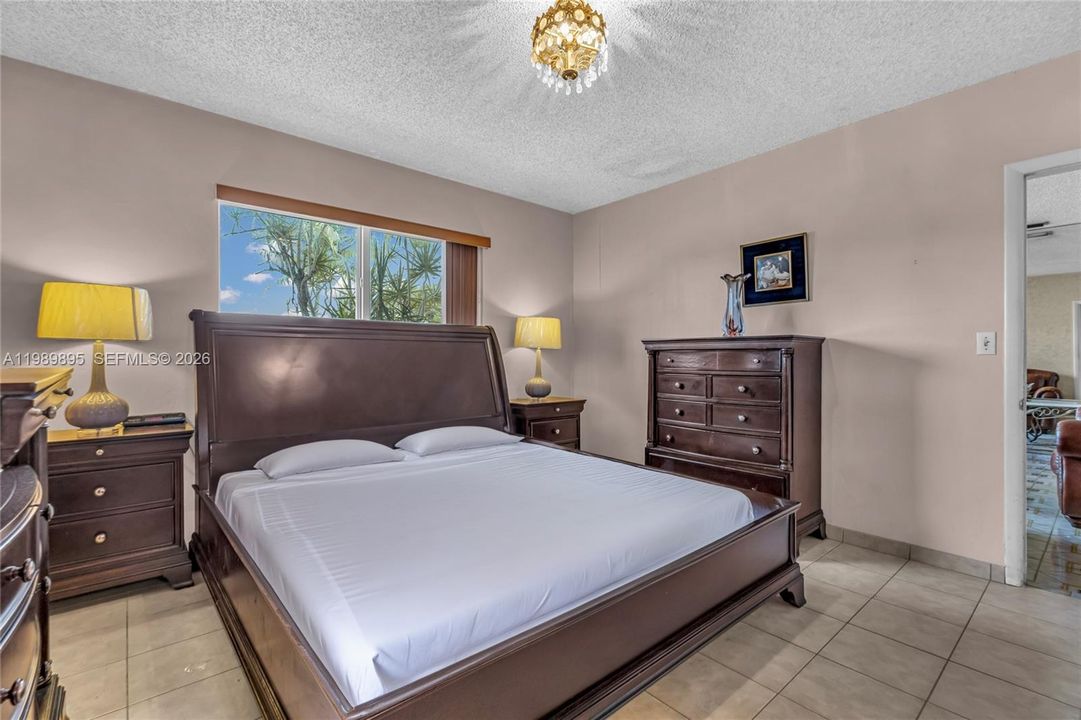 Activo con contrato: $637,500 (3 camas, 2 baños, 1761 Pies cuadrados)